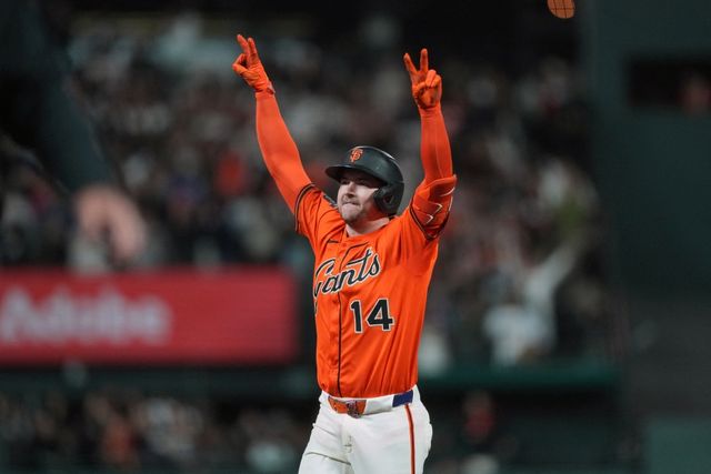 13일 미국 캘리포니아주 샌프란시스코의 오라클파크에서 열린 2025 미국 메이저리그 LA 다저스와 샌프란시스코 자이언츠의 경기, 10회말 1사 만루 샌프란시스코 패트릭 베일리가 끝내기 만루홈런을 터트리고 있다. Imagn Images 연합뉴스