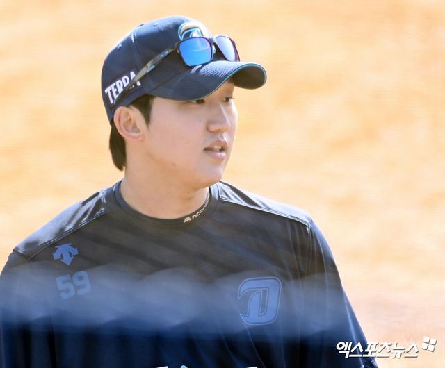 12일 경남 창원 마산야구장에서 진행된 NC 다이노스 스프링캠프, NC 구창모가 훈련을 마친 후 그라운드를 빠져나가고 있다. 엑스포츠뉴스 DB