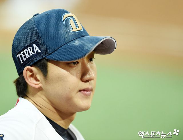 23일 오후 서울 구로구 고척스카이돔에서 열린 ‘2020 신한은행 SOL 포스트시즌’ 두산 베어스와 NC 다이노스의 한국시리즈 5차전 경기, 7회말 NC 선발투수 구창모가 연습 투구를 하고 있다. 엑스포츠뉴스 DB