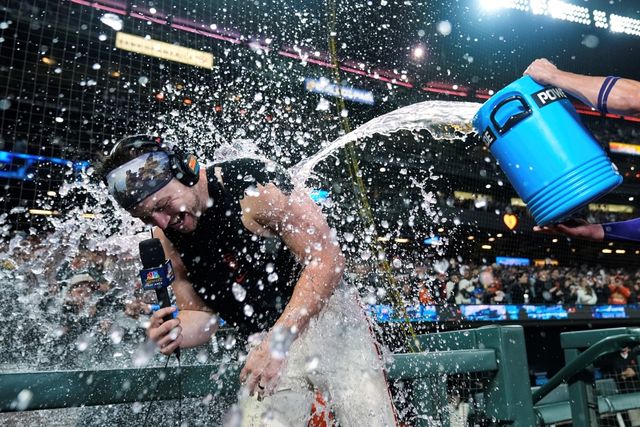 13일 미국 캘리포니아주 샌프란시스코의 오라클파크에서 열린 2025 미국 메이저리그 LA 다저스와 샌프란시스코 자이언츠의 경기, 샌프란시스코가 10회말 패트릭 베일리의 끝내기 만루홈런에 힘입어 5:1로 승리했다. AP 연합뉴스