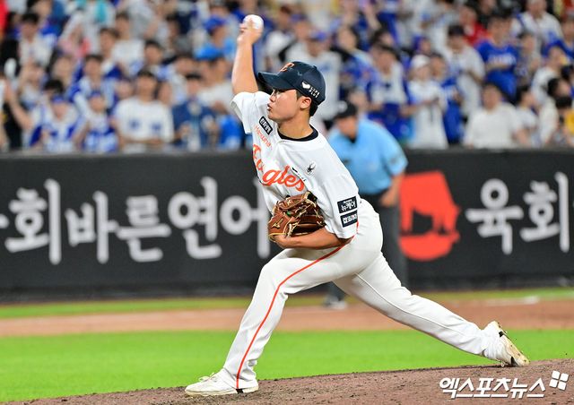 한화 이글스 우완 루키 정우주가 오는 15일 키움 히어로즈와의 대전 홈 경기에서 프로 데뷔 첫 선발투수로 나선다. 사진 엑스포츠뉴스 DB