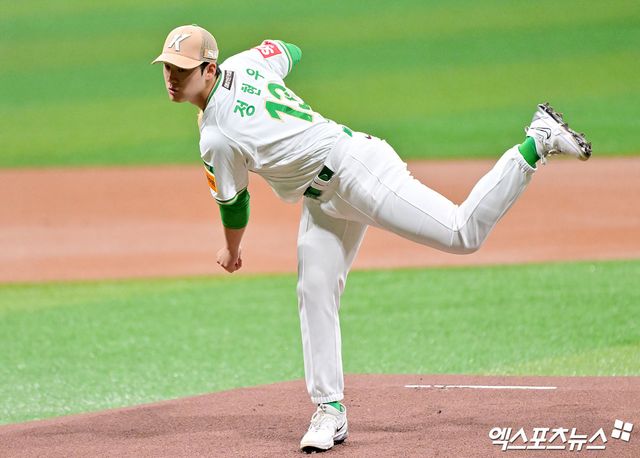 키움 히어로즈 좌완 루키 정현우가 14일 대전 한화 이글스전에 선발투수로 나선다. 사진 엑스포츠뉴스 DB