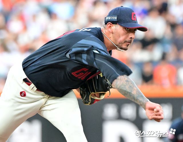롯데 자이언츠 외국인 투수 빈스 벨라스케즈가 구단과 면담에서 불펜으로 보직 변경에 동의했다. 사진 엑스포츠뉴스 DB