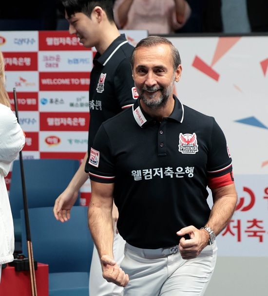 웰컴저축은행 세미 사이그너. PBA