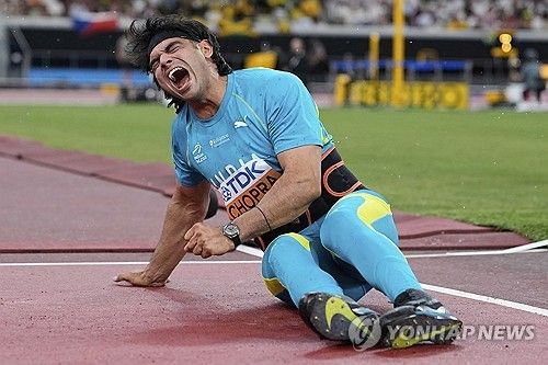 18일 일본 도쿄 국립경기장에서 진행된 2025 도쿄 육상세계선수권대회 6일 차 남자 창던지기 결선에서 케숀 월콧(트리니다드 토바고)가 88.16m를 던져 우승을 차지했다.&nbsp; 세계랭킹 4위인 월콧은 2012 런던 올림픽 금메달, 2016 리우 올림픽 동메달, 그리고 2024 파리 올림픽에서는 7위에 머무르며 점점 커리어가 꺾이고 있었다.&nbsp;연합뉴스