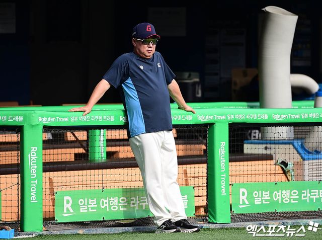 김태형 감독이 이끄는 롯데 자이언츠가 19일 창원 NC 다이노스전에서 5위 탈환에 도전한다. 사진 엑스포츠뉴스 DB