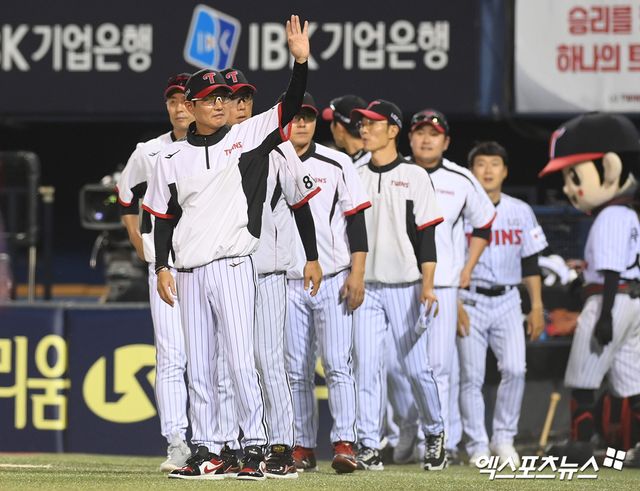 염경엽 감독이 이끄는 LG 트윈스가 2025시즌 후반기 시작 후 8월까지 28승8패1무, 승률 0.778로 호성적을 거두면서 1위 자리를 탈환했다. 사진 엑스포츠뉴스 DB