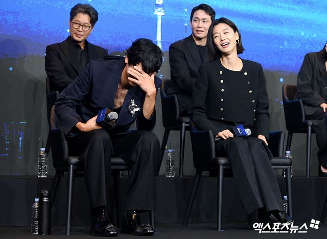 강동원 '느좋 나만 모르나봐~'