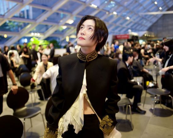 심은경의 '왕자님 룩'이 '부국제'를 빛냈다. 사진=부산국제영화제, 팡파레