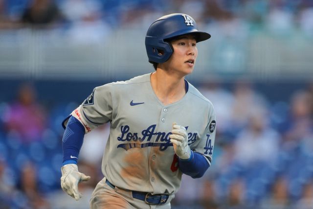 LA 다저스 김혜성이 부상 복귀 이후 부진을 겪고 있는 가운데, 다저스 브랜든 곰스 단장이 미국 현지 매체와의 인터뷰를 통해 김혜성의 운동 능력, 인성, 태도를 높이 평가했다. Imagn Images 연합뉴스