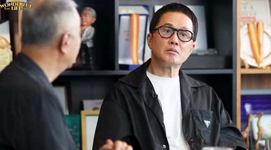 송승환과 이야기를 나누는 정원관. 사진=유튜브 채널 '송승환의 원더풀 라이프'