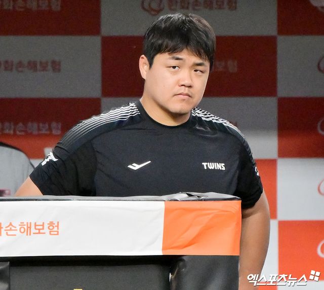 LG 트윈스 장현식이 지난 21일 이천 LG챔피언스파크에서 열린 2025 메디힐 KBO 퓨처스리그 KT 위즈와 홈경기에 팀의 두 번째 투수로 구원 등판, 1이닝 1피안타 무사사구 1탈삼진 무실점을 기록했다. 퓨처스리그 2경기 연속 무실점 피칭이다. 엑스포츠뉴스 DB