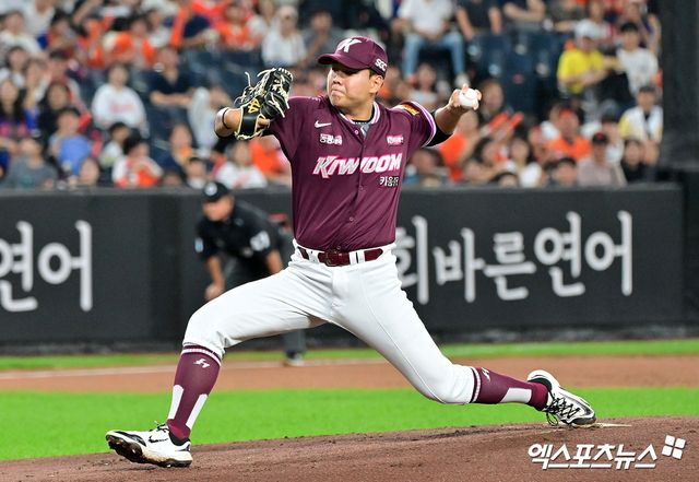 제구 난조로 어려움을 겪고 있는 키움 히어로즈 좌완 유망주 박정훈. 사진 엑스포츠뉴스 DB