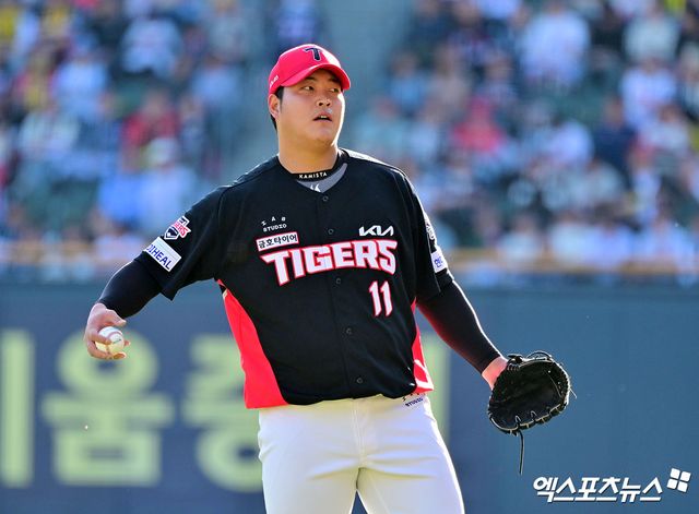 KIA 타이거즈 조상우가 24일 서울 고척스카이돔에서 열린 2025 신한 SOL Bank KBO리그 키움 히어로즈와의 팀 간 16차전에서 1이닝 무실점으로 시즌 28홀드를 기록했다. 사진 엑스포츠뉴스