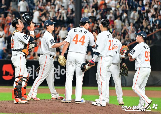 김경문 감독이 이끄는 한화 이글스가 25일 서울 잠실야구장에서 2025 신한 SOL Bank KBO리그 두산 베어스와 팀 간 16차전을 치른다. 사진 엑스포츠뉴스 DB