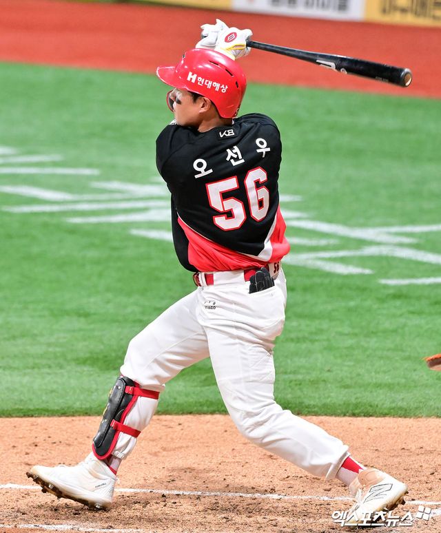 KIA 타이거즈 오선우가 24일 서울 고척스카이돔에서 열린 2025 신한 SOL Bank KBO리그&nbsp;키움 히어로즈와의 팀 간 16차전에서 2안타 1홈런을 기록, 팀 승리를 이끌었다. 사진 김한준 기자