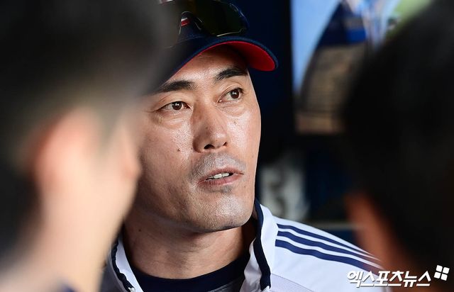 조성환 두산 베어스 감독 대행이 25일 서울 잠실야구장에서 열리는 2025 신한 SOL Bank KBO리그 한화 이글스와의 팀 간 16차전에 앞서 잔여 경기 불필요한 소지가 없는 운영을 약속했다. 사진 박지영 기자