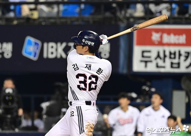 두산 베어스 베테랑 타자 김재환이 25일 서울 잠실야구장에서 열린 2025 신한 SOL Bank KBO리그 한화 이글스와의 팀 간 16차전에서 홈런포를 가동, 팀 승리를 이끌었다. 사진 박지영 기자