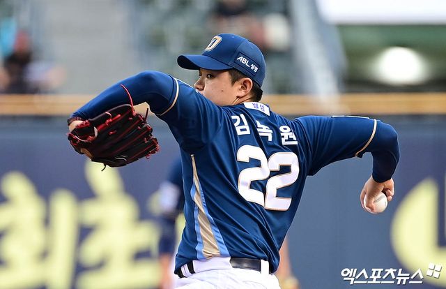 18일 오후 서울 송파구 잠실야구장에서 열린 '신한 SOL Bank KBO리그' NC 다이노스와 LG 트윈스의 경기, 1회말 NC 선발투수 김녹원이 역투하고 있다. 엑스포츠뉴스 DB