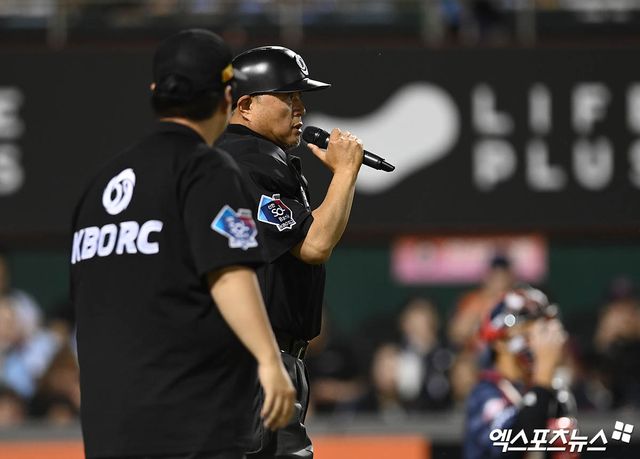 28일 오후 대전 한화생명이글스파크에서 열린 '2024 신한 SOL Bank KBO리그' 롯데 자이언츠와 한화 이글스의 경기, 6회말 한화 이도윤 타석 때 롯데 한현희의 2구째 투구가 ABS 추적 실패로 인해 이영재 구심이 자체 판정으로 볼 판정을 내리고 있다. 엑스포츠뉴스 DB