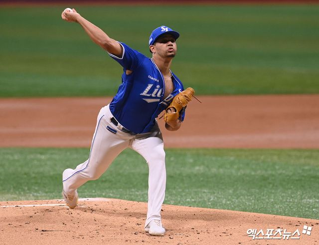 삼성 라이온즈 외국인 투수 헤르손 가라비토가 28일 서울 고척스카이돔에서 열린 2025 신한 SOL Bank KBO리그 키움 히어로즈와의 팀 간 16차전에서 3이닝 1실점을 기록했다. 사진 고아라 기자