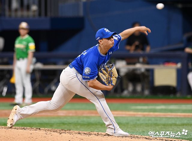 삼성 라이온즈 좌완 루키 배찬승이 지난 28일 고척 키움 히어로즈전에서 5회말 송성문을 삼진으로 처리, 팀 승리에 힘을 보탰다. 사진 고아라 기자