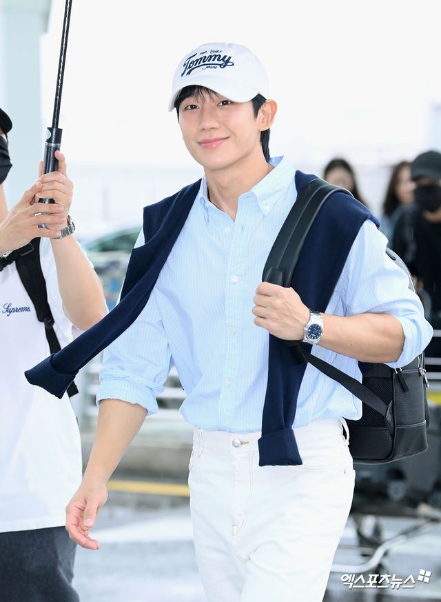 정해인 '미소 장인답네~'