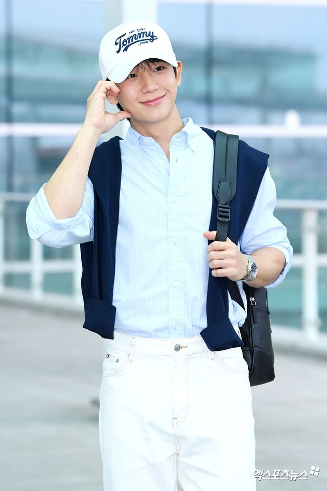 정해인 '말갛게 볼하트'