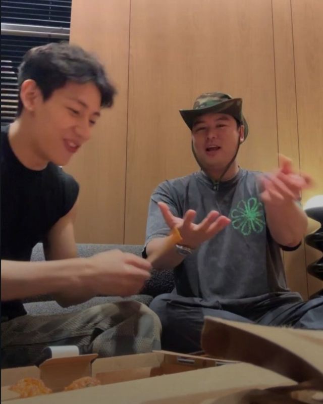 이장우-뱀뱀 라이브 방송 화면 캡처