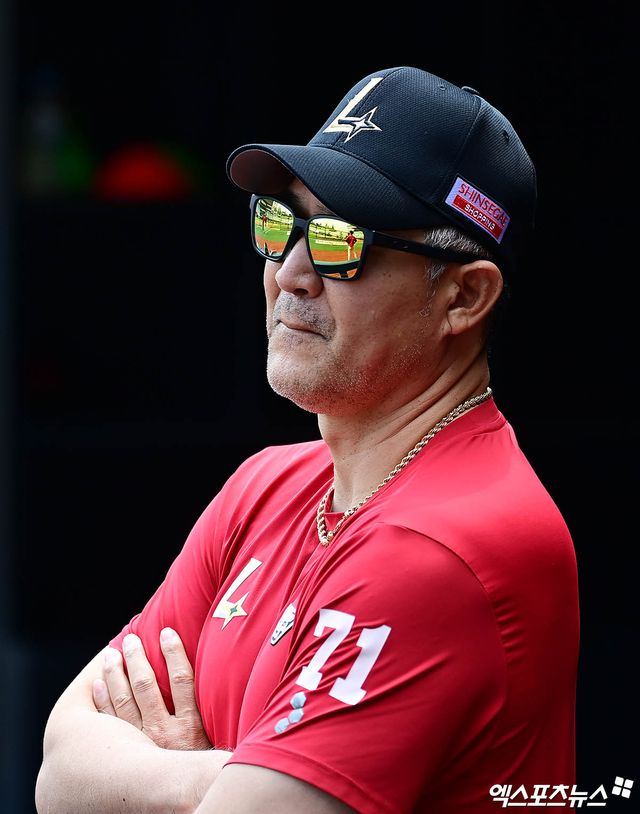 이숭용 감독이 이끄는 SSG 랜더스가 6일 인천 SSG랜더스필드에서 열리는 2025 신한 SOL Bank KBO리그 롯데와의 팀 간 15차전에서 5연승에 도전한다. 사진 엑스포츠뉴스 DB