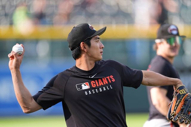 미국 메이저리그 샌프란시스코 자이언츠의 이정후가 6일(한국시간) 미국 미주리주 세인트루이스의 부시스타디움에서 열린 2025 메이저리그 세인트루이스 카디널스와의 원정 경기에 6번타자 겸 중견수로 선발출전, 5타수 4안타 1타점 2득점을 기록했다.&nbsp;사진 연합뉴스