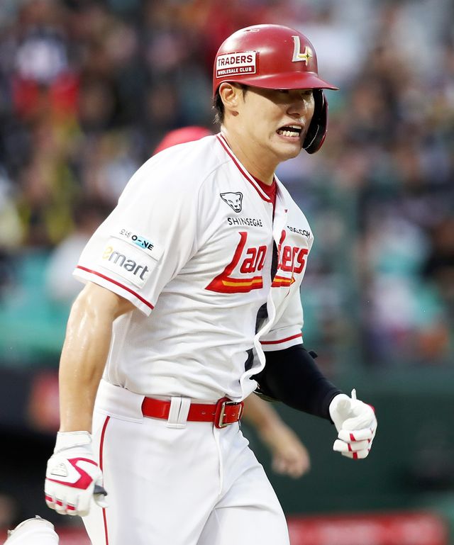 SSG 랜더스 외야수 류효승이 지난 8월 16일 1군 엔트리 등록 후 13경기 타율 0.370(46타수 17안타) 4홈런 8타점으로 뛰어난 활약을 펼치고 있다. 사진 SSG 랜더스 제공