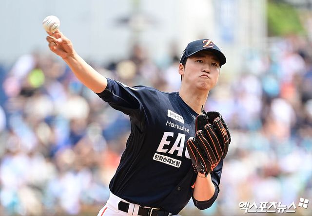 한화 이글스 사이드암 엄상백이 지난 7일 대구 삼성 라이온즈전에서 1.2이닝 무실점으로 호투했다. 사진 엑스포츠뉴스 DB