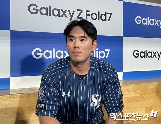 지난 7일 대구 삼성라이온즈파크에서 열린 2025 신한 SOL 뱅크 KBO리그 한화 이글스와 홈경기에서 시즌 10호 세이브를 올린 삼성 라이온즈 김재윤이 취재진과 인터뷰에 응하고 있다. 엑스포츠뉴스 대구, 김유민 기자