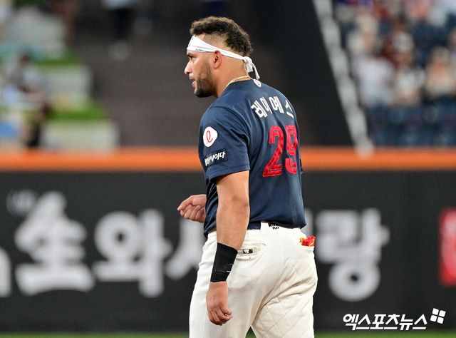 롯데 자이언츠 외국인 타자 빅터 레이예스. 작년부터 올해까지 한화 이글스 외국인 투수 라이언 와이스 상대 18타수 8안타로 강했다. 사진 엑스포츠뉴스 DB