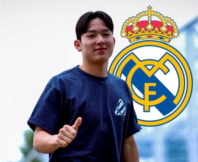 최근 극적인 결승골로 자신의 가치를 입증한 양민혁의 레알 마드리드 이적설이 다시금 수면 위로 떠오르며 그 진위 여부에 이목이 쏠리고 있다. 일단 양민혁을 향한 현지 시선은 기대와 의문이 공존한다. 단순히 흥미를 끌기 위한 루머인지 실체가 있는 것인지는 조금 더 지켜봐야 할 것으로 보인다.