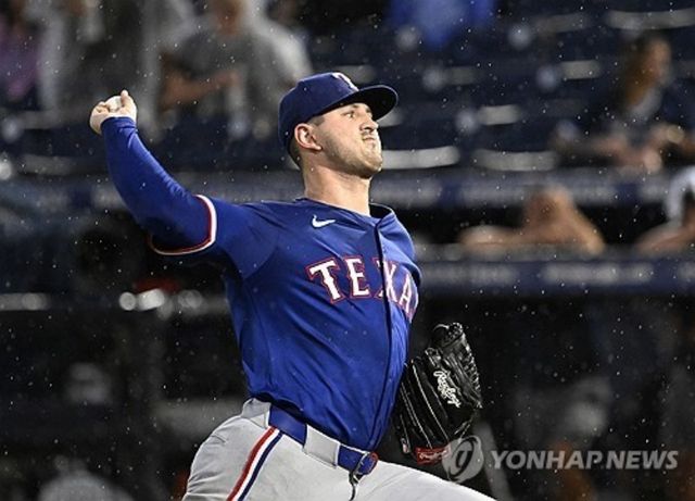 샌프란시스코 자이언츠가 1일 우완투수 말리와 1년 계약에 합의하며 선발진을 강화했다. 말리는 빅리그 통산 142경기(선발 141경기) 735이닝 39승 46패 평균자책점 4.07을 올렸으며, 지난해에는 16경기 86⅔이닝 6승 4패 평균자책점 2.18을 기록했다. AP 연합뉴스