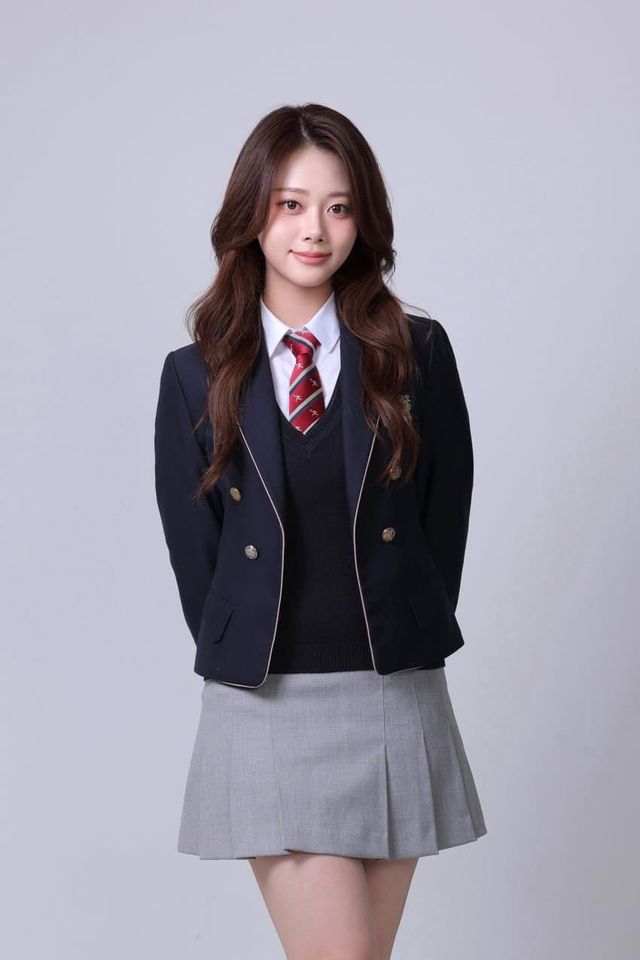 사진 = 클라씨 지민, 한림예고 졸업사진