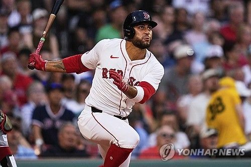 보스턴 레드삭스에서 뛰고 있는 베네수엘라 출신 포수 카를로스 바에스가 부상과 수술 여파에 따른 보험 거부로 2026 월드베이스볼클래식(WBC) 출전이 불발됐다. 사진 연합뉴스