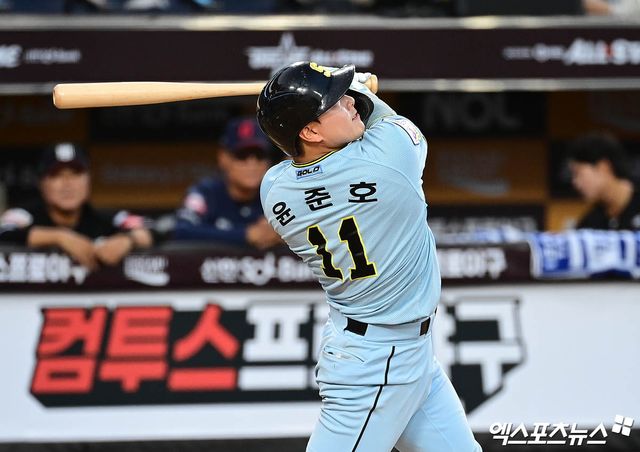 상무 입대 동기이자 룸메이트, 운동 메이트였던 LG 트윈스 이재원과 두산 베어스 윤준호가 2026시즌 잠실 라이벌로 마주하게 됐다. 엑스포츠뉴스 DB