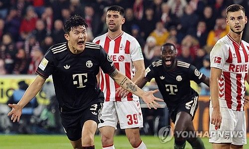 바이에른 뮌헨이 김민재의 결승포에 힘입어 FC쾰른을 꺾고 17경기 무패를 질주했다. 어느덧 2위 보루시아 도르트문트와의 승점 차는 11점으로 벌어졌다. 지난 시즌에 이어 두 시즌 연속 리그 우승에 도전하고 있는 뮌헨의 시야에 벌써 우승이 들어오기 시작했다. 뮌헨이 지금의 페이스를 유지한다면 이변이 없는 이상 이번 시즌에도 리그 정상에 오를 게 유력해 보인다. 사진 연합뉴스