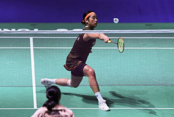 안세영(삼성생명·세계 1위)은 16일(한국시간) 인도 뉴델리의 인디라 간디 스포츠 콤플렉스에서 열린 2026 세계배드민턴연맹(BWF) 월드투어 인도 오픈(슈퍼 750) 여자 단식 8강에서 푸트리 쿠수마 와르다니(인도네시아·세계량캥 6위)를 게임스코어 2-0(21-16 21-8)으로 꺾었다. 배드민턴 전문매체에 따르면 인도네시아 여자 단식 선수가 안세영을 상대로 마지막으로 승리한 것은 2255일 전이며, 안세영과 인도네시아의 상대 전적은 와르다니전까지 포함해 18승 0패이다. 연합뉴스