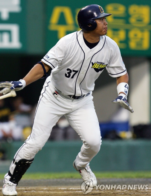 KBO리그 최초의 시민구단 울산 웨일즈 초대 감독에 선임된 장원진 감독의 현역 시절. 사진 연합뉴스