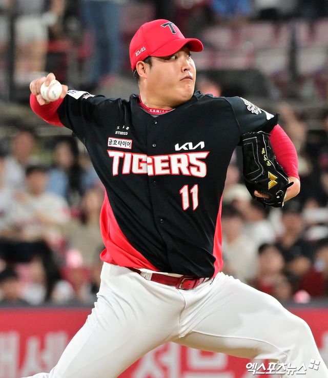 KIA 타이거즈 투수 조상우가 원소속팀 KIA와 계약 기간 2년, 총액 15억원(계약금 5억원, 연봉 8억원, 인센티브 2억원)에 FA 계약을 맺었다. 엑스포츠뉴스 DB