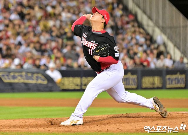 KIA 타이거즈 투수 조상우가 원소속팀 KIA와 계약 기간 2년, 총액 15억원(계약금 5억원, 연봉 8억원, 인센티브 2억원)에 FA 계약을 맺었다. 조상우는 2025시즌 72경기 60이닝 6승 6패 28홀드 1세이브 평균자책점 3.90을 기록했다. 개인 한 시즌 최다 홀드(종전 2015년 19홀드)를 달성하는 등 팀의 필승조로 활약했다. 엑스포츠뉴스 DB