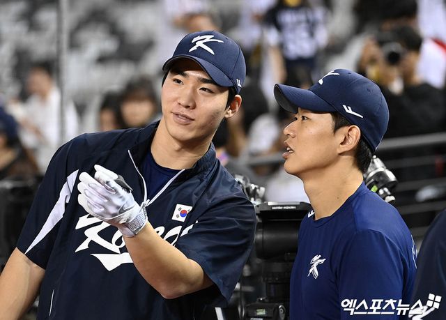 2024 세계야구소프트볼연맹(WBSC) 프리미어12 국가대표팀에 함께 승선했던 이주형(왼쪽)과 송성문. 사진 엑스포츠뉴스 DB