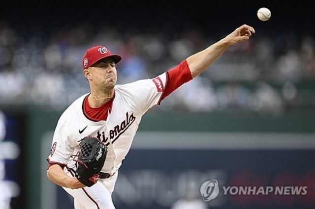 유격수 개빈 파인, 우완투수 알레한드로 로사리오, 유격수 데빈 피츠제럴드, 외야수 예레미 카브레라, 1루수·외야수 아비멜렉 오티즈 등 유망주 5명을 워싱턴에 내줬다. AP 연합뉴스