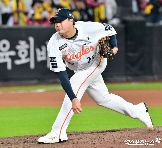 2025시즌 종료 후 한화 이글스에서 KT 위즈로 이적한 베테랑 우완 한승혁. 한화의 강백호 FA 영입 보상선수로 KT에 선택을 받아 유니폼을 갈아 입게 됐다. 사진 엑스포츠뉴스 DB