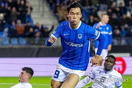 벨기에 프로축구 KRC헹크가 팀 내 득점원 중 한 명인 오현규를 최근 선발 명단에서 잇따라 제외하고 있다. 겨울 이적시장 마감이 임박한 시점에서 나온 이러한 변화를 두고 오현규가 헹크를 떠나 새로운 무대에서 도전해야 한다는 주장이 나오고 있다. 오현규는 최근 잉글리시 프리미어리그(EPL) 풀럼으로의 깜짝 이적설과 연결됐다. 연합뉴스