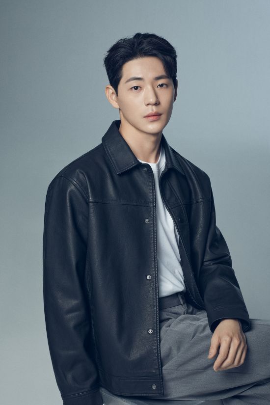 신재하 / 제이와이드컴퍼니